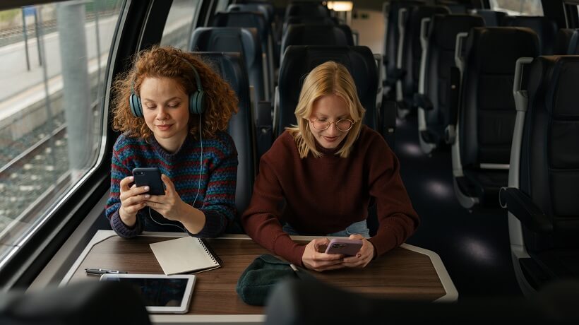列車内エンターテインメント向け信頼性の高いネットワーク接続